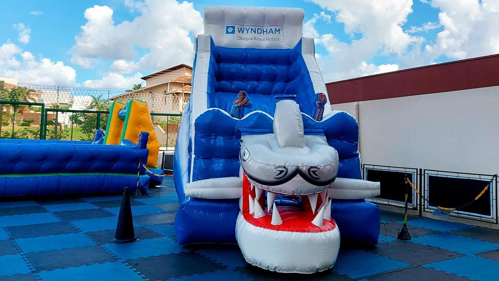 Wyndham Olimpia Royal Hotels Eksteriør bilde Inflatable slide