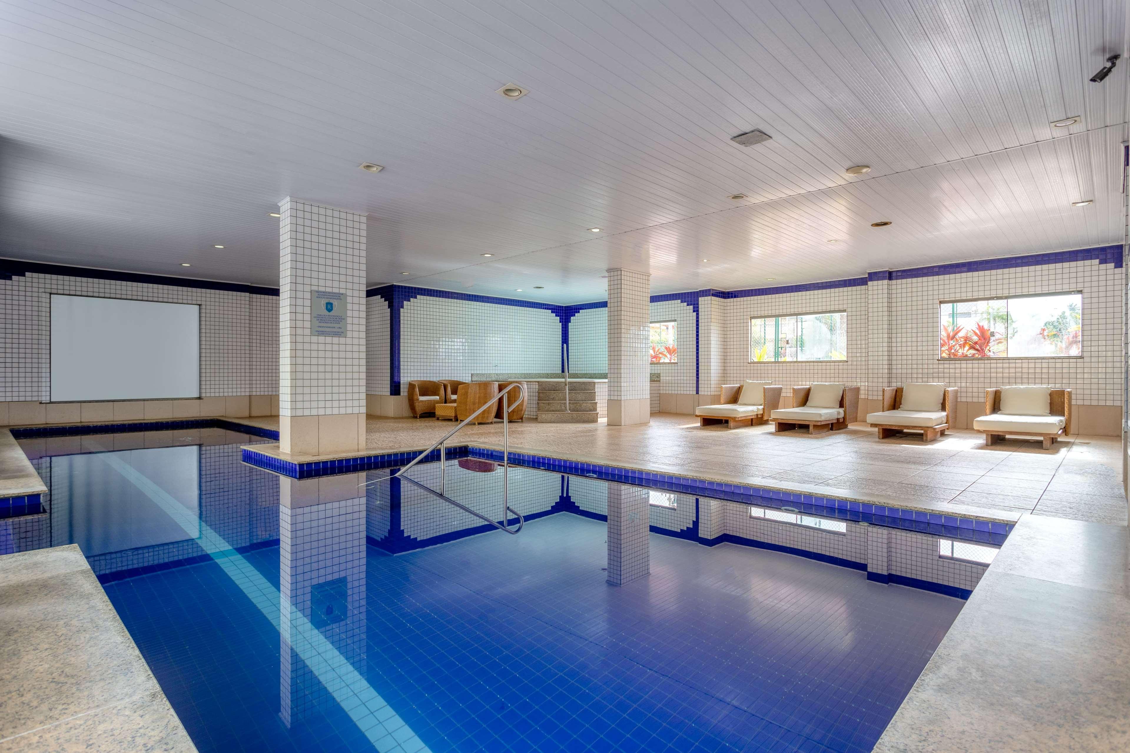 Wyndham Olimpia Royal Hotels Eksteriør bilde The swimming pool at the hotel