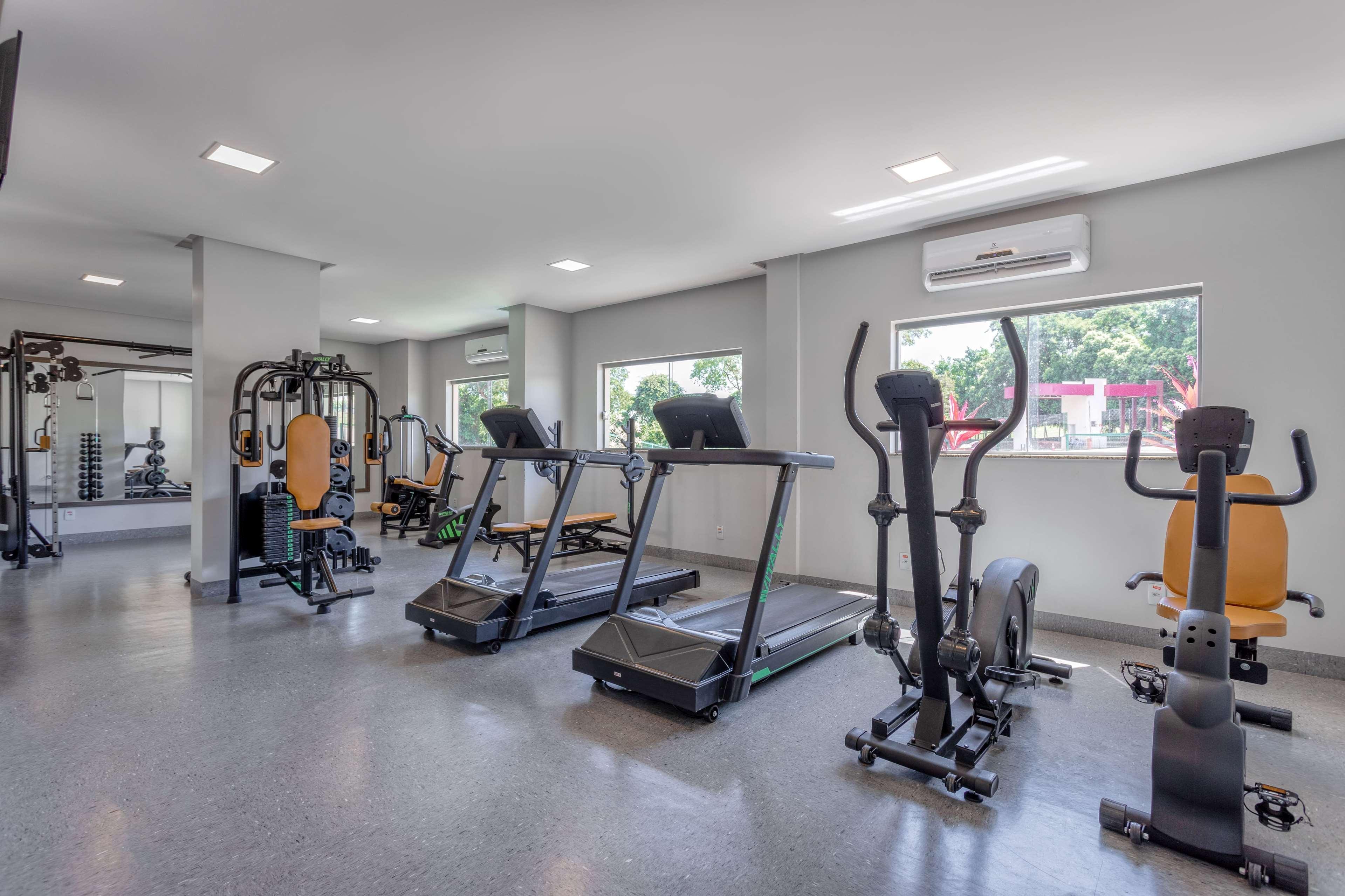 Wyndham Olimpia Royal Hotels Eksteriør bilde A gym in a hotel
